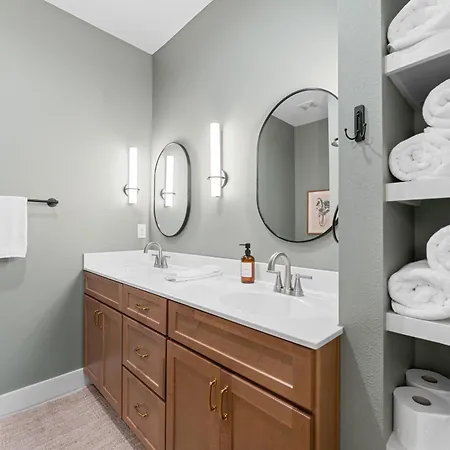 New Ozark Oasis Luxe Cabin Retreat With Hot Tub Hollister Esterno foto