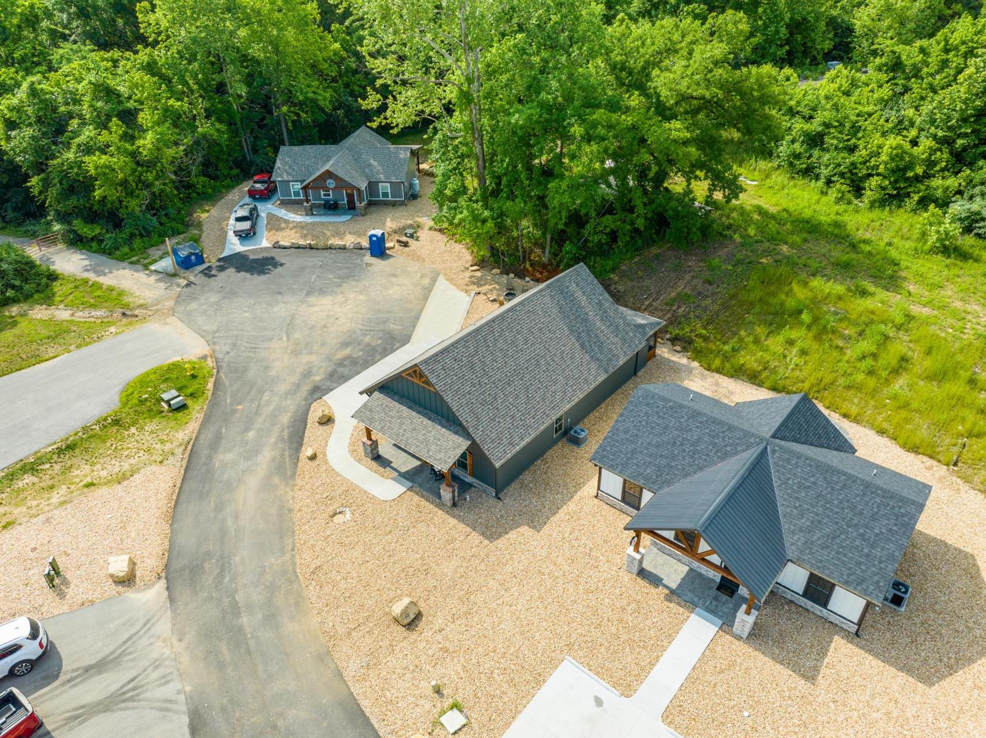Hébergement de vacances New Ozark Oasis Luxe Retreat With Hot Tub